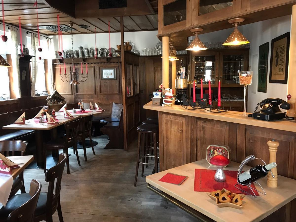 罗斯普兰酒店 阿尔滕堡 外观 照片